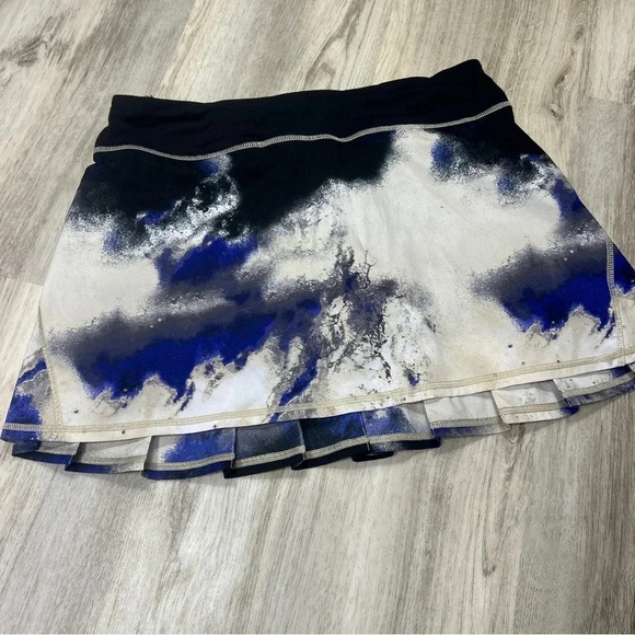 Lululemon Pace Setter Pleated Skirt Milky Way Galaxy Blue Marble RARE🦄 / 8T - Picture 4 of 16